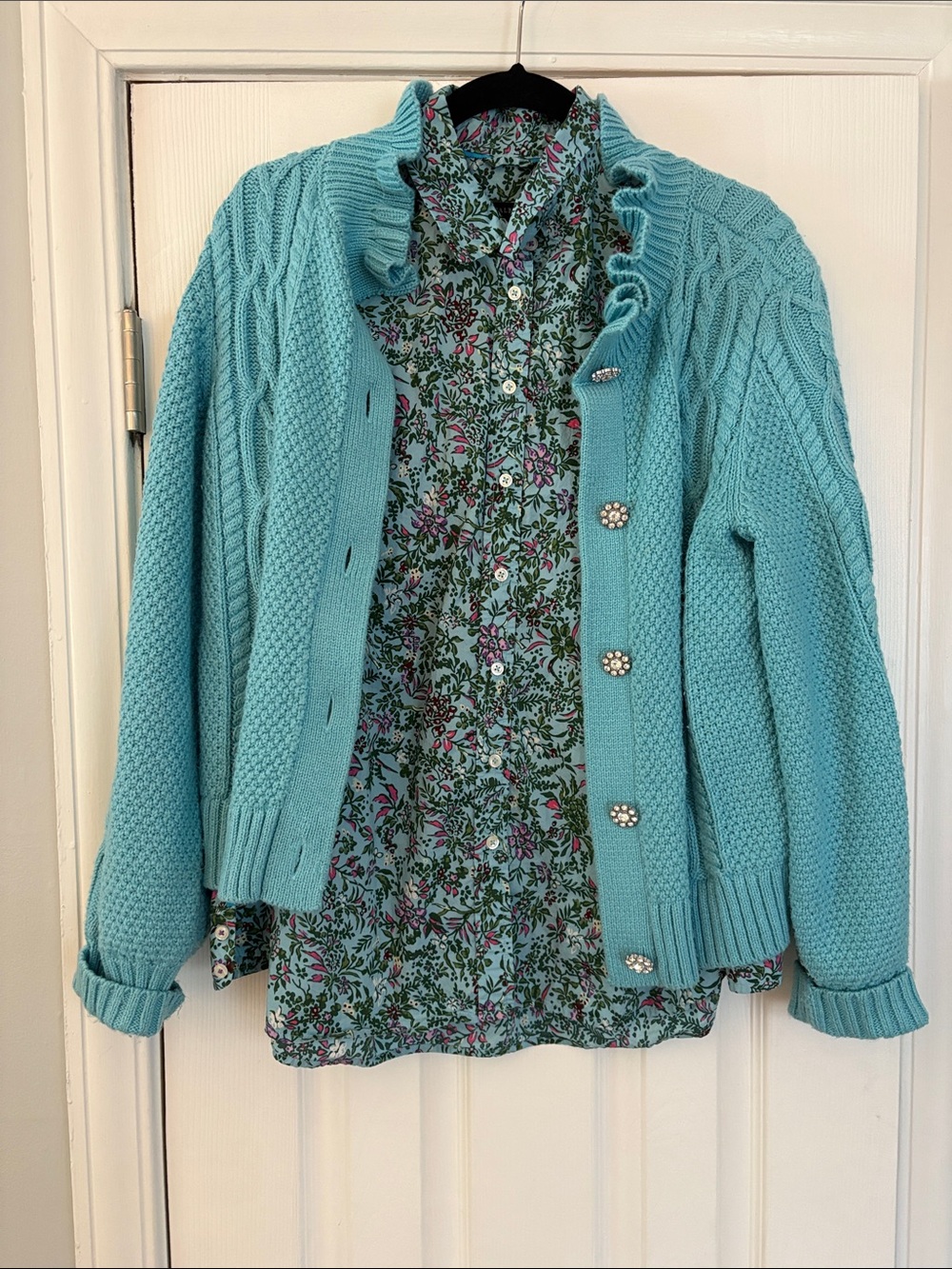 Talbots Women 2 Pc Set Blue Cable Knit Cardigan Sweater M Floral Blouse Shirt L